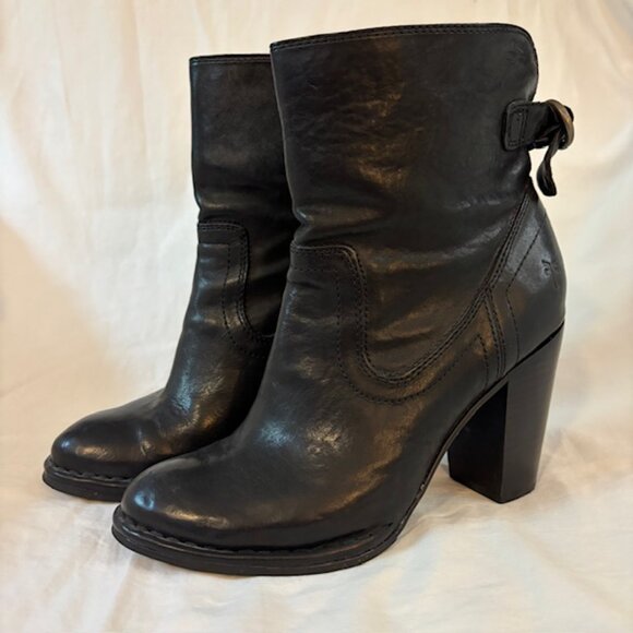 Frye "Lara Short Slouch" Heeled Ankle Bootie, Black, Size 7 .5M - Picture 4 of 15